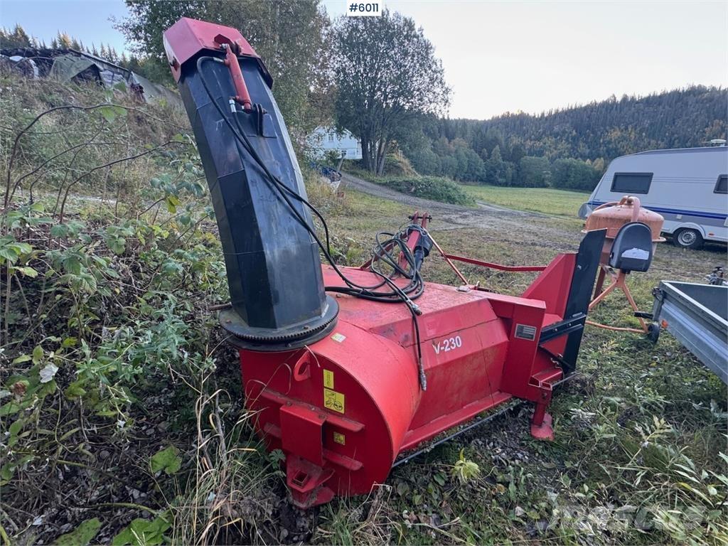 Sisu Handel V-230 Lumesahad