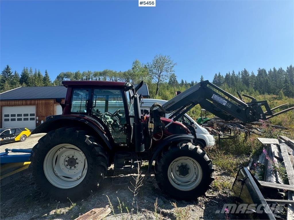 Valtra N123 Traktorid