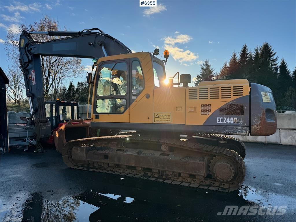 Volvo EC240BNLC Roomikekskavaatorid
