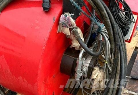  300 Hydraulisch Muud väetisekülvikud ja tarvikud