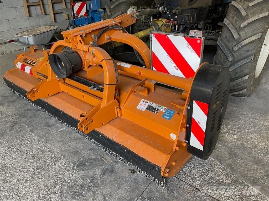 Berti Dual 280 Karjamaade niidukid / pealselõikurid