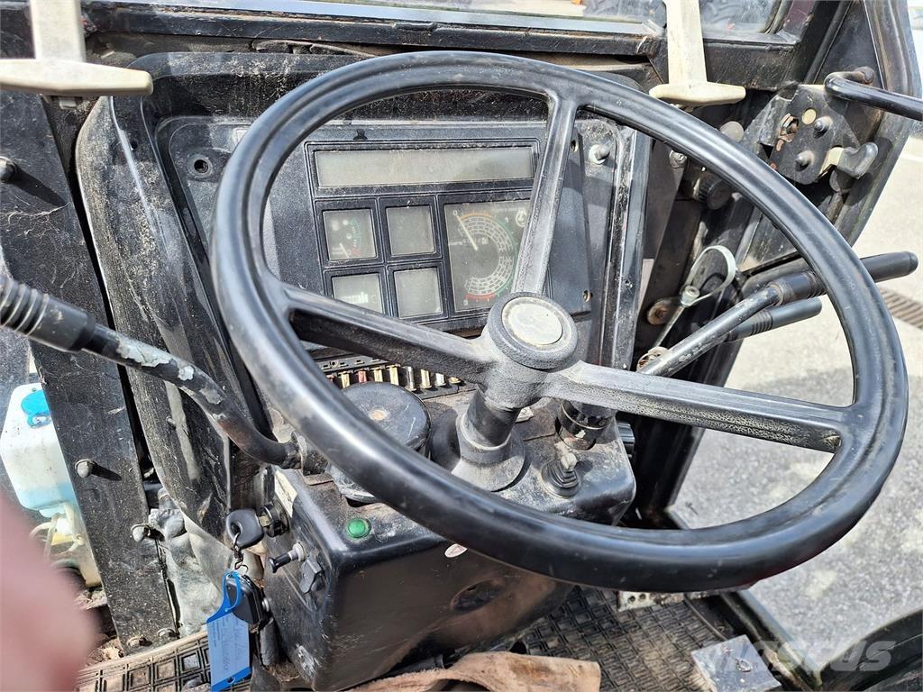 Case IH 2140 Traktorid