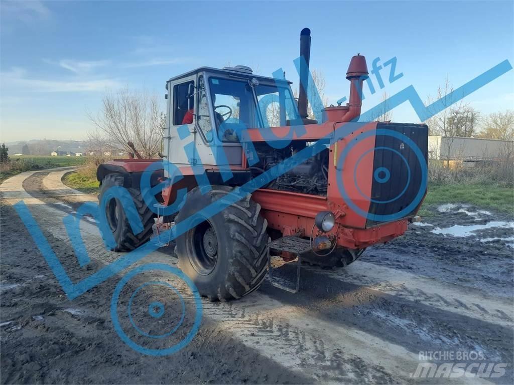 Charkow T 150 Traktorid