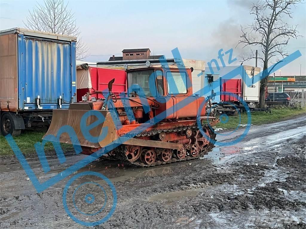  DT 75 Raupe Traktorid