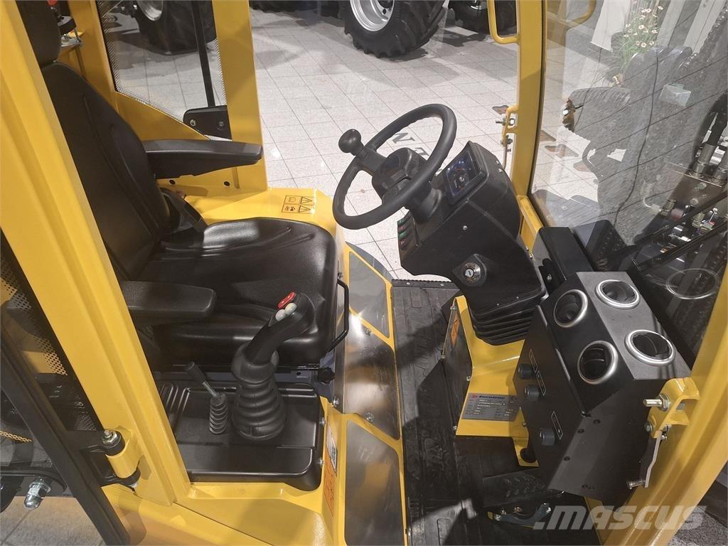 Eurotrac W12S Frontaallaadurid ja ekskavaatorid