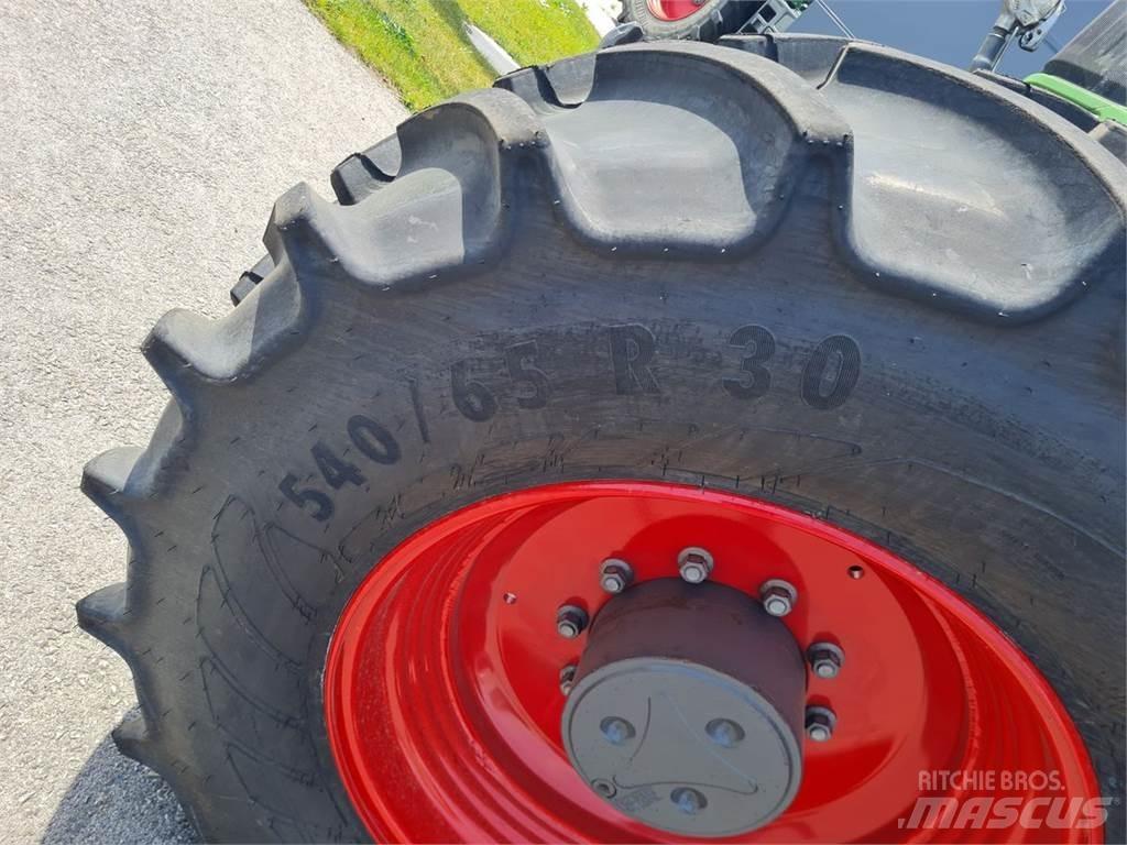 Fendt 724 Vario Traktorid
