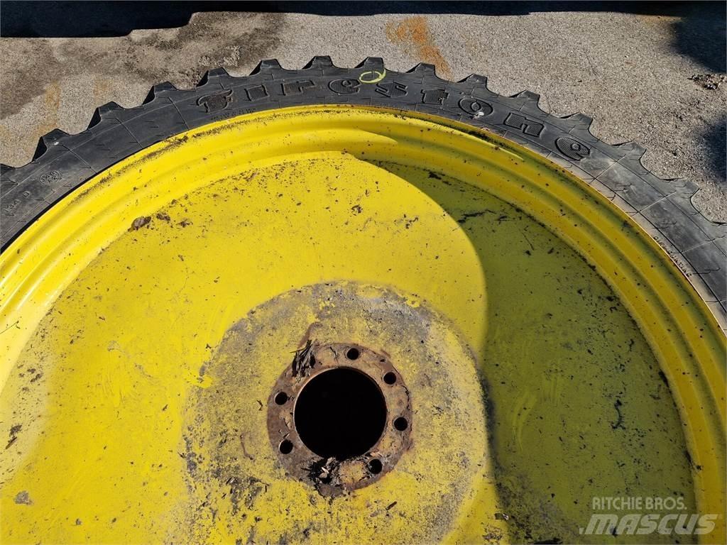 Firestone 230/95R44 Rehvid, rattad ja veljed