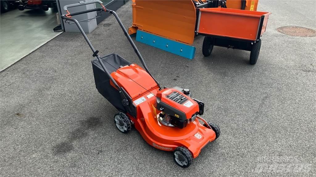 Husqvarna LC 247S Murutraktorid