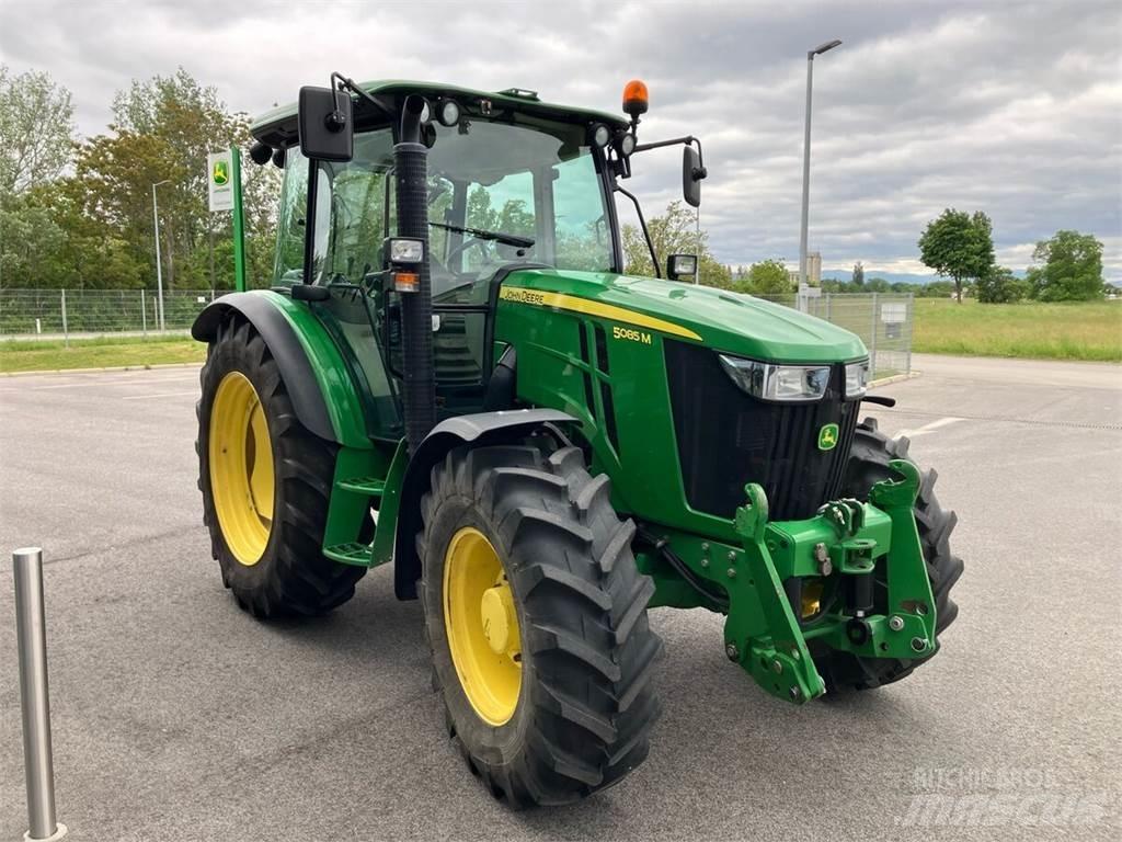 John Deere 5085M Traktorid