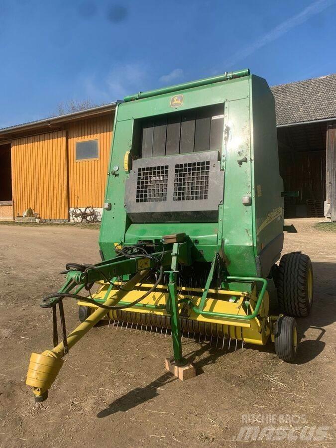 John Deere 592C Ruloonpressid