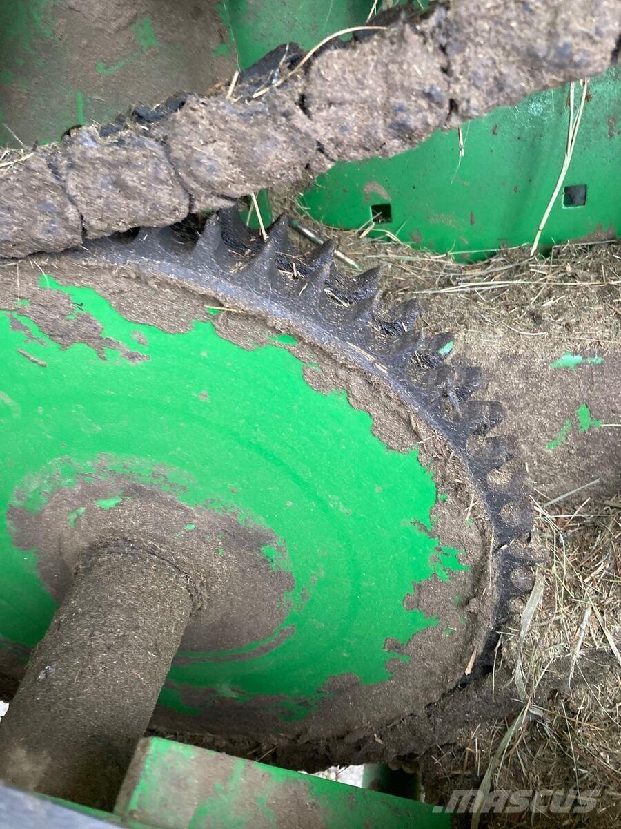 John Deere 592C Ruloonpressid