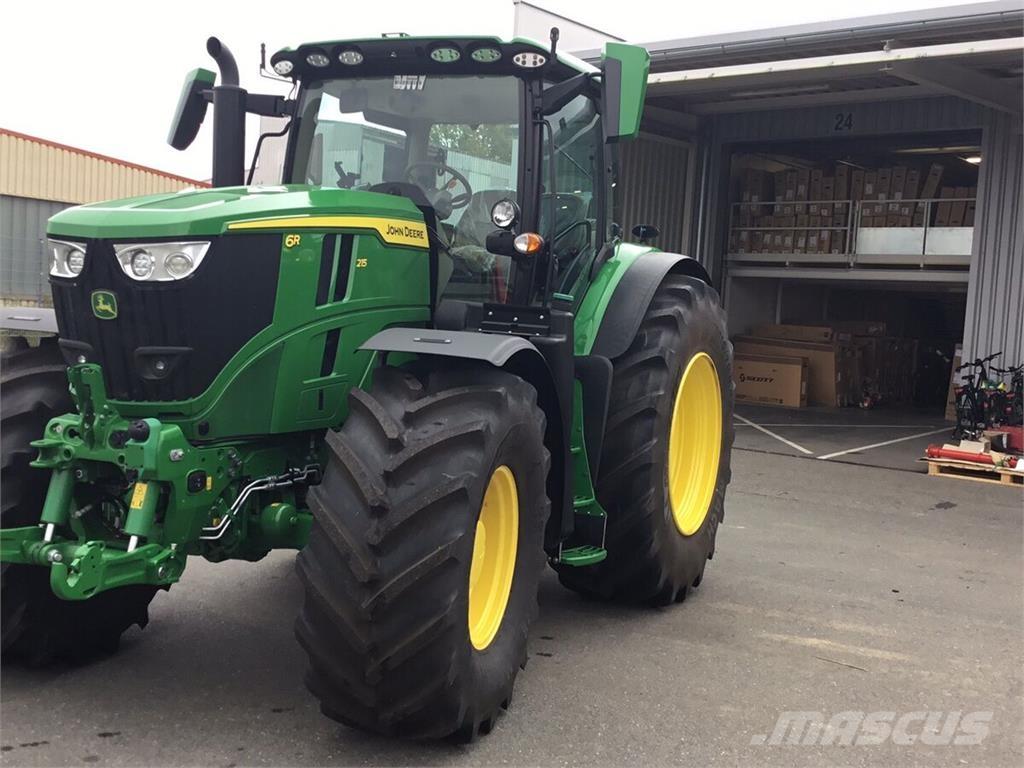 John Deere 6R215 Traktorid