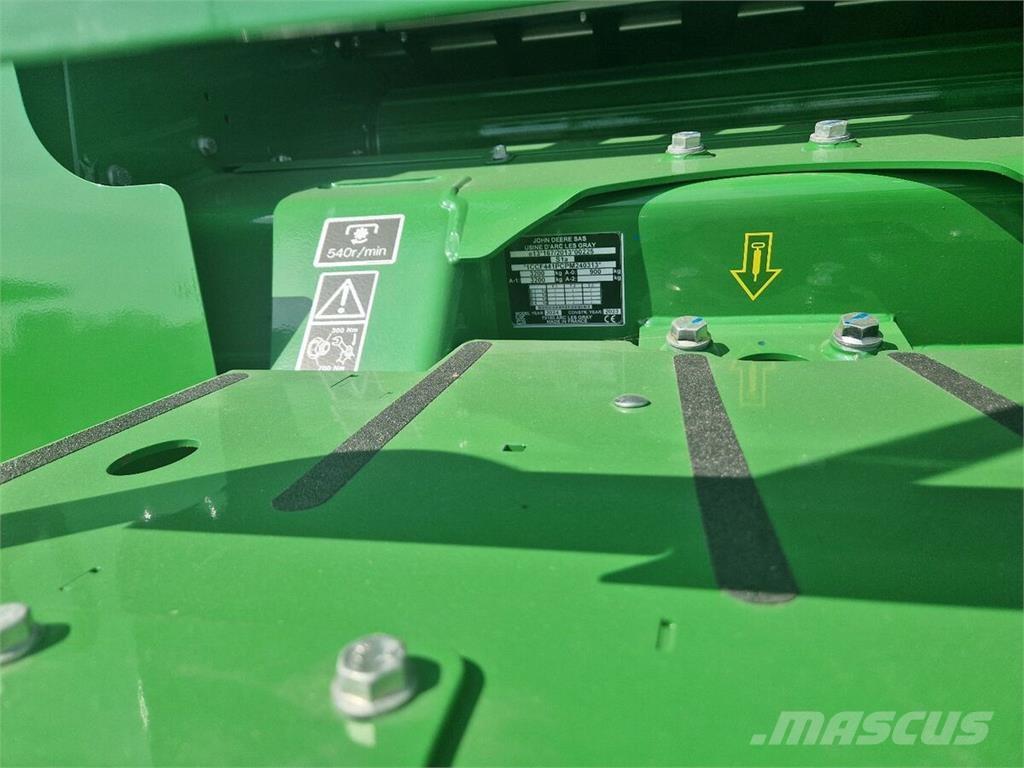 John Deere F441M Ruloonpressid