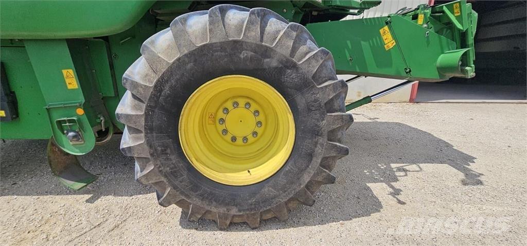 John Deere T550 Teraviljakombainid
