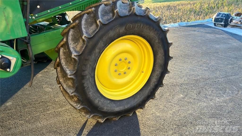 John Deere T550 HM Teraviljakombainid