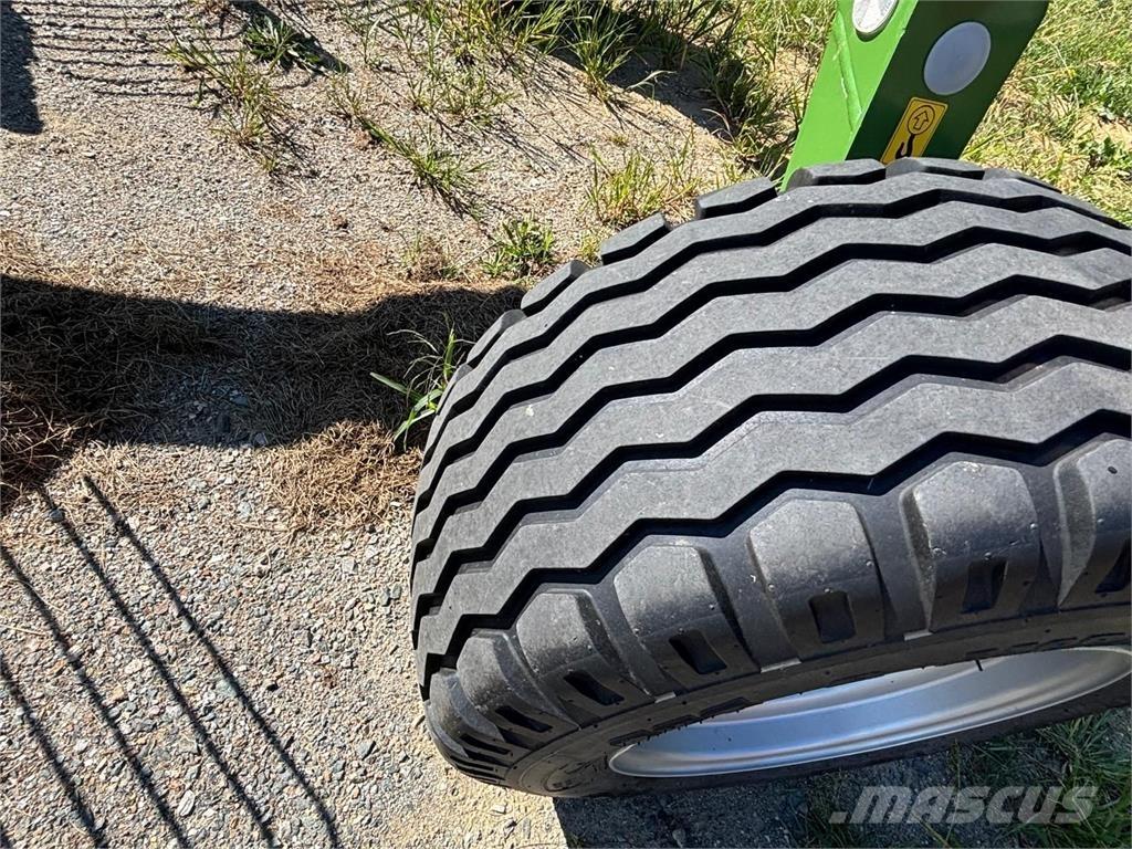 Krone Swadro TC 760 Iseliikuvad niidukid-vaalutid