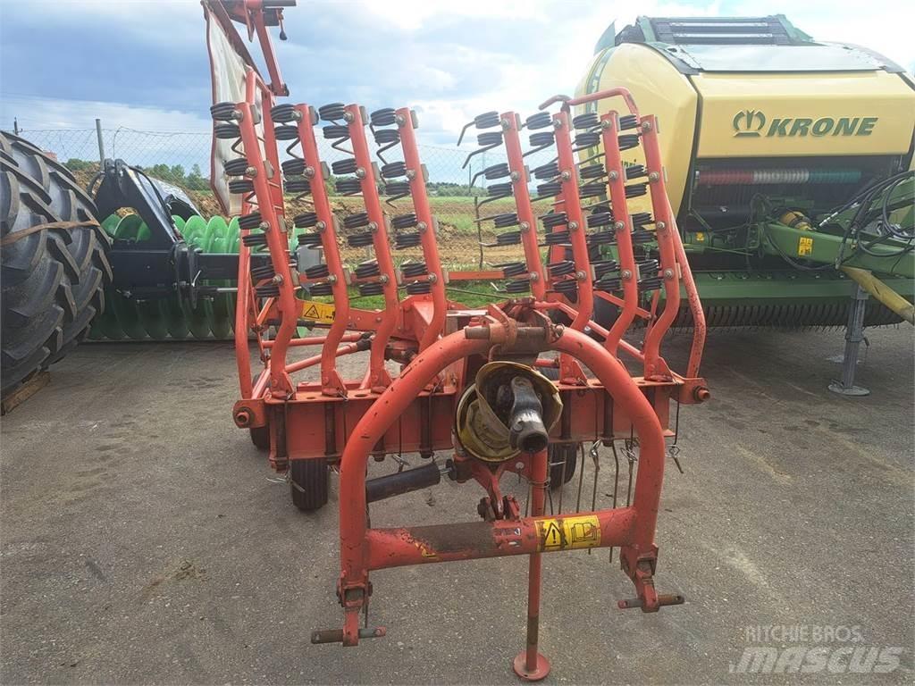 Kuhn GA 4121 GM Iseliikuvad niidukid-vaalutid