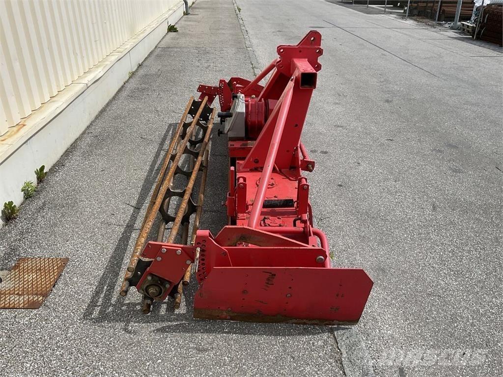 Lely 3025 Randaalid