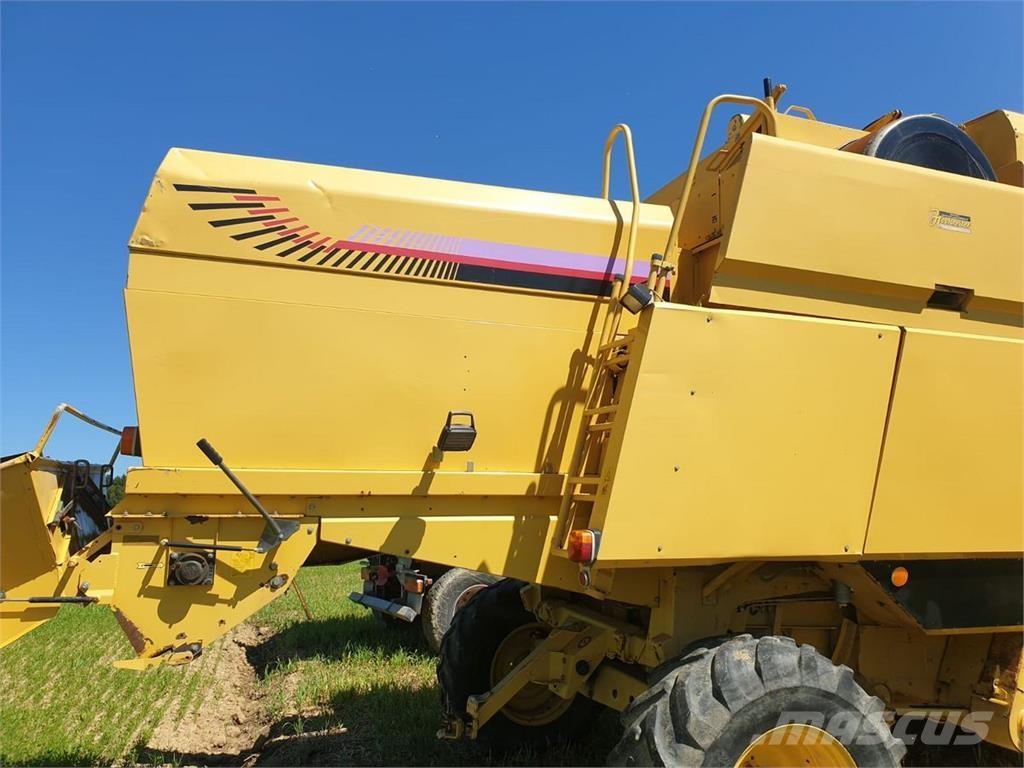 New Holland TX 65 Teraviljakombainid
