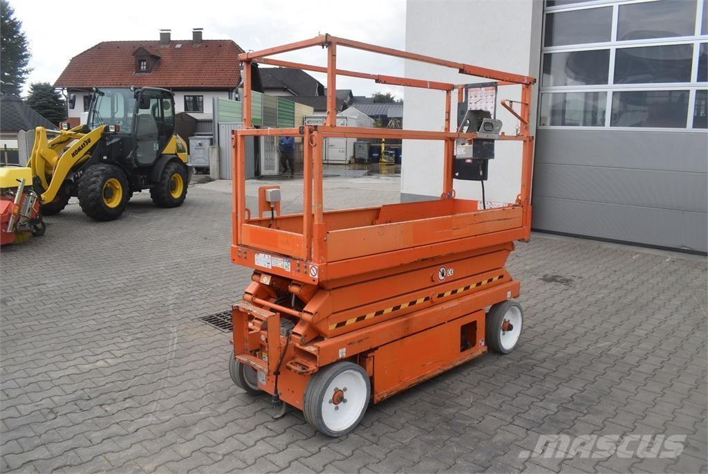 SkyJack SJ-III 3220 Iseliikuvad poomtõstukid