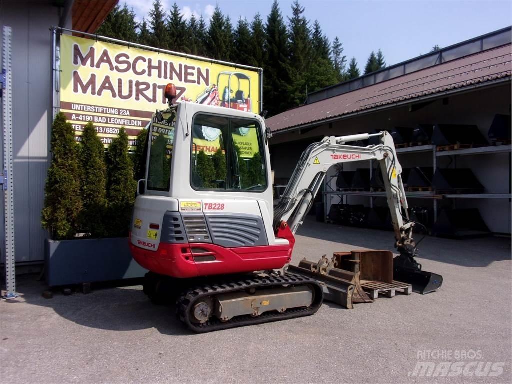 Takeuchi TB228 Miniekskavaatorid < 7 t