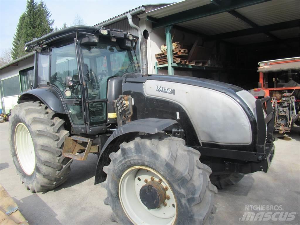 Valtra XM 130 Traktorid