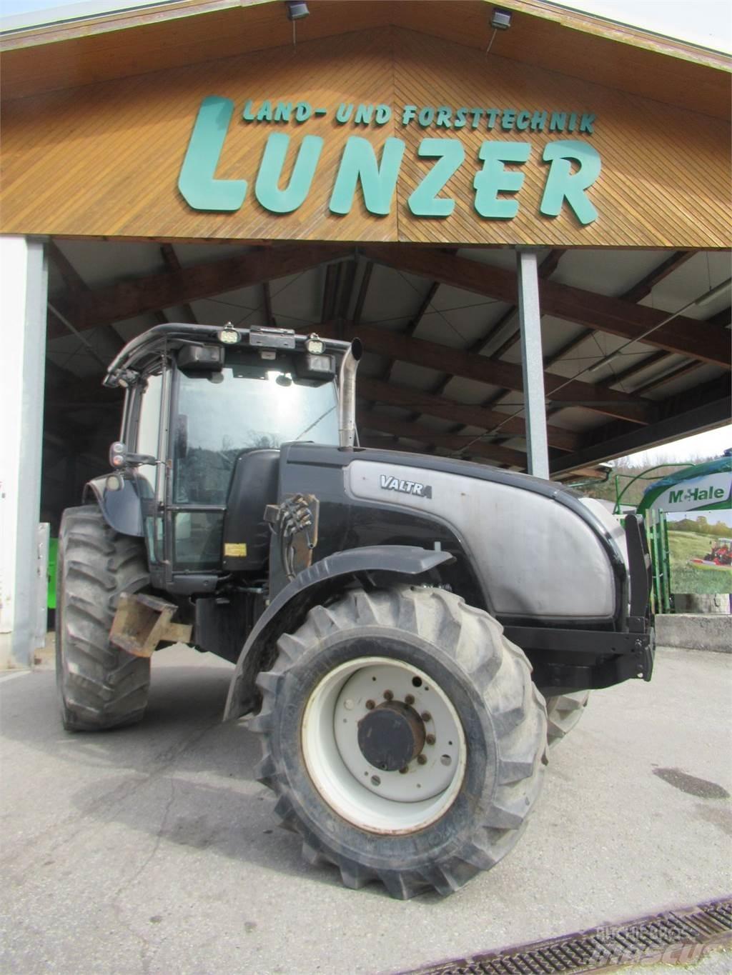 Valtra XM 130 Traktorid