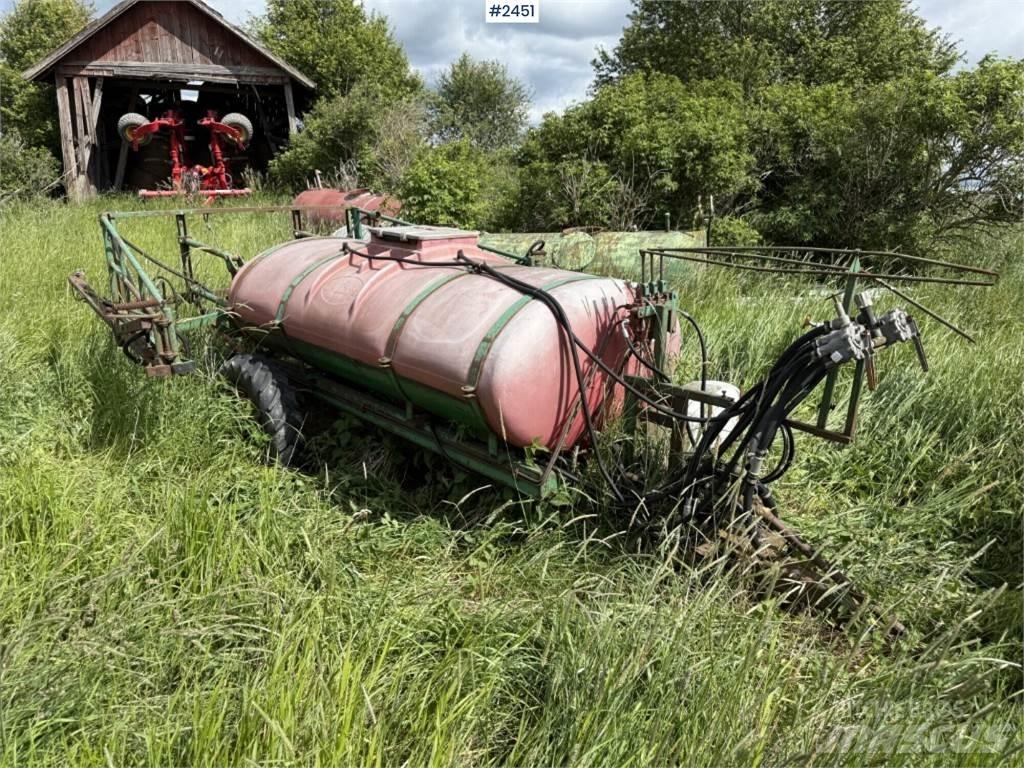 Moteska 2000liter Pritsid