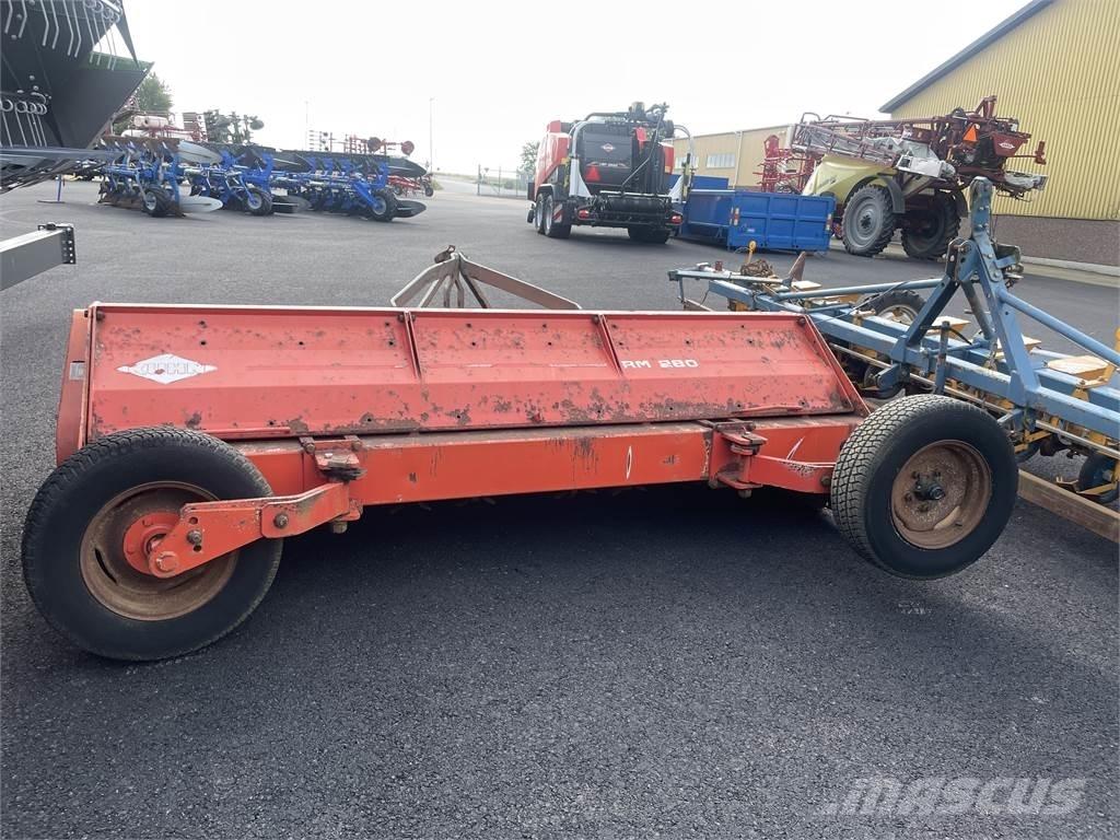 Kuhn BP28 Muu silokoristustehnika