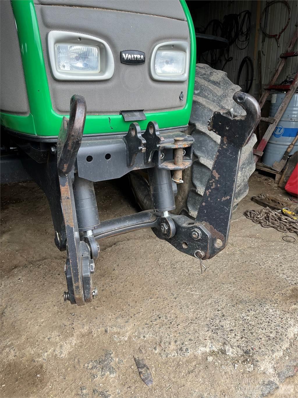 Valtra 170CH Traktorid