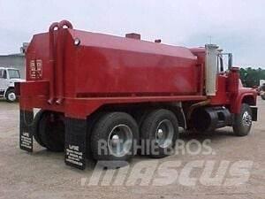 Mack R690ST Veepaagiga autod