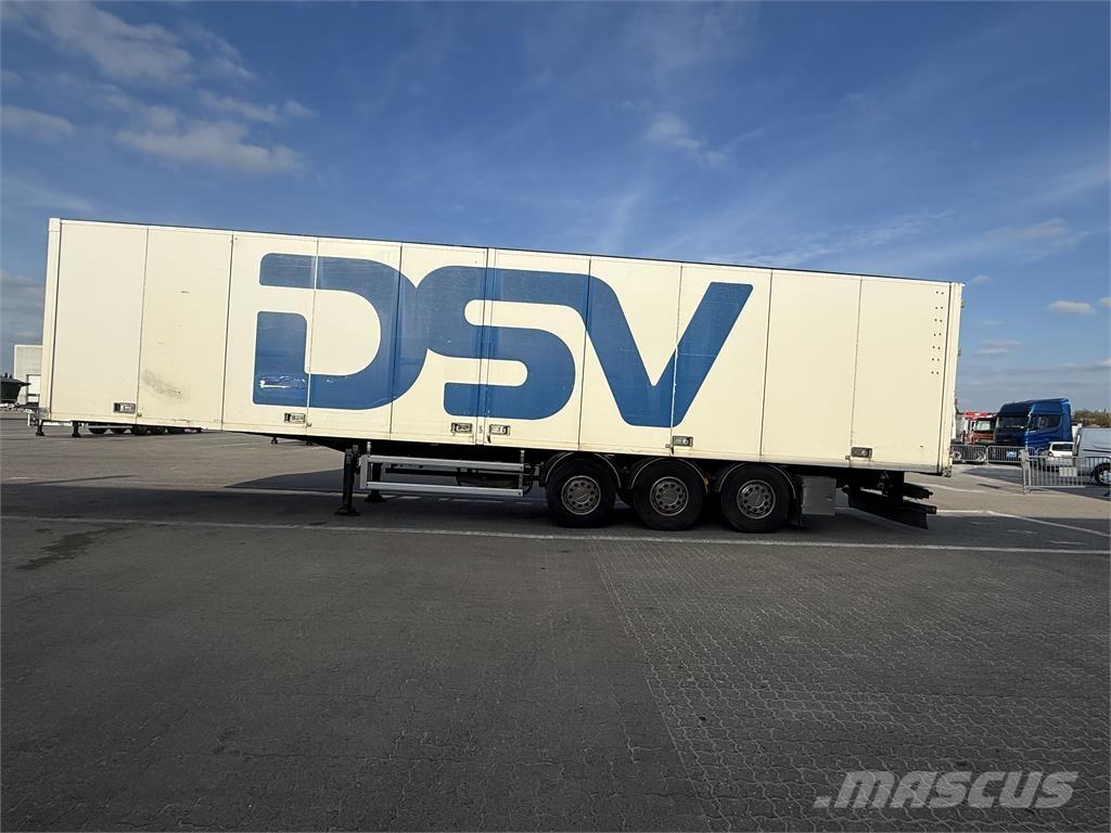 Ekeri 33 pl. Furgoonpoolhaagised