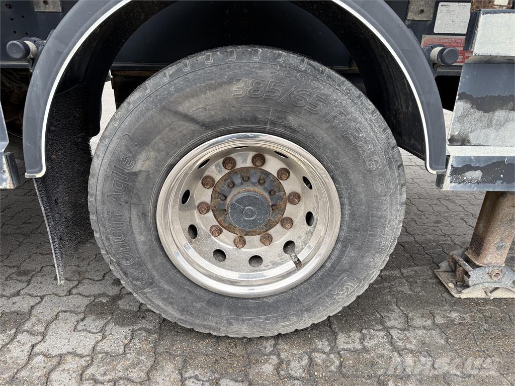 Kel-Berg 23 m³ Kallur-poolhaagised