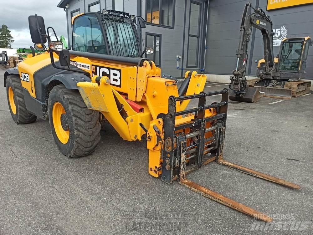 JCB 535-125 kurottaja Teleskooplaadurid
