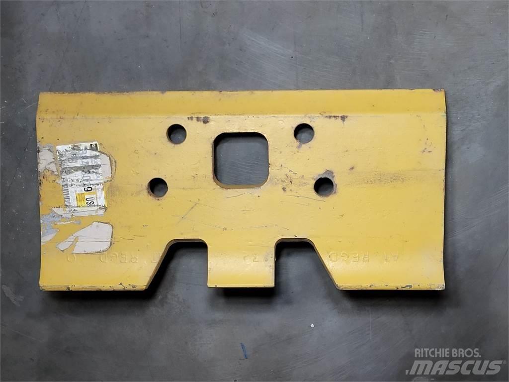 CAT 384-3019 Ratasbuldooserid