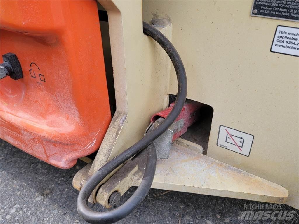 JLG 2646ES Käärtõstukid