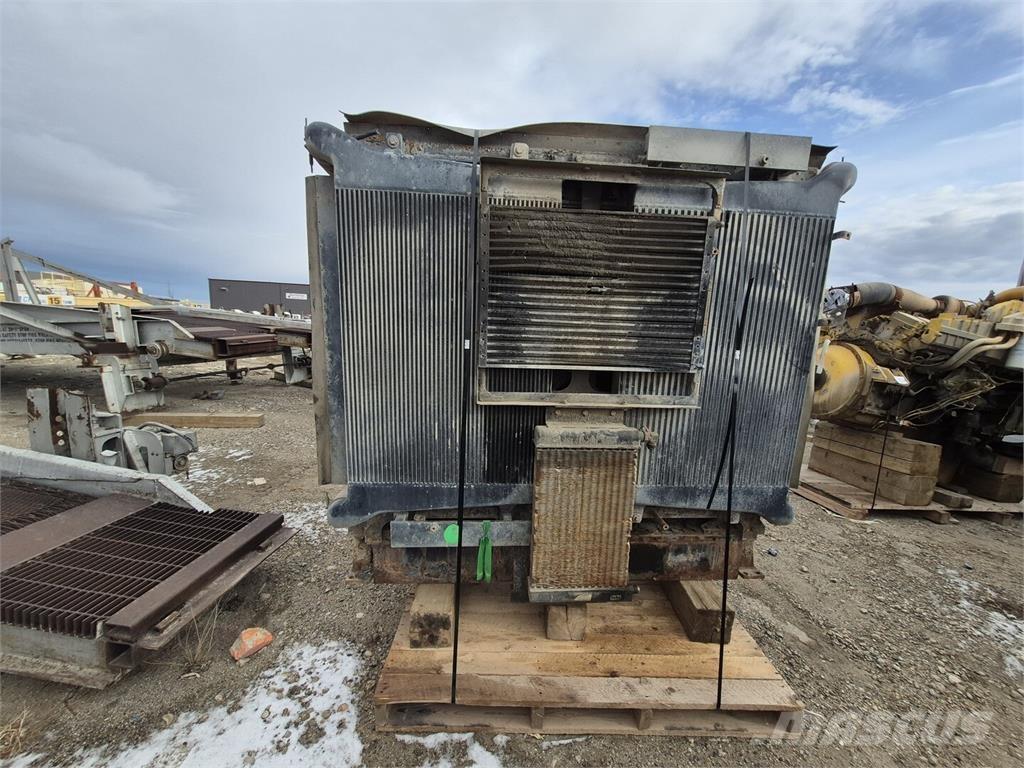 Komatsu  Liigendraamiga pinnaseveokid