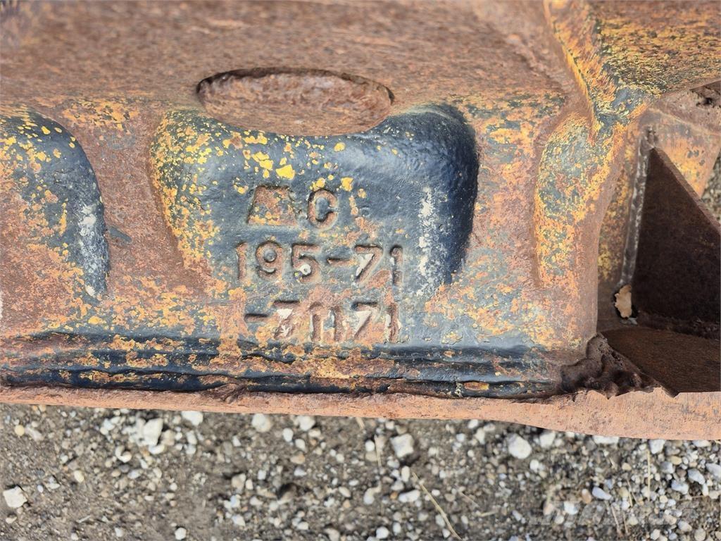 Komatsu D375 Ratasbuldooserid