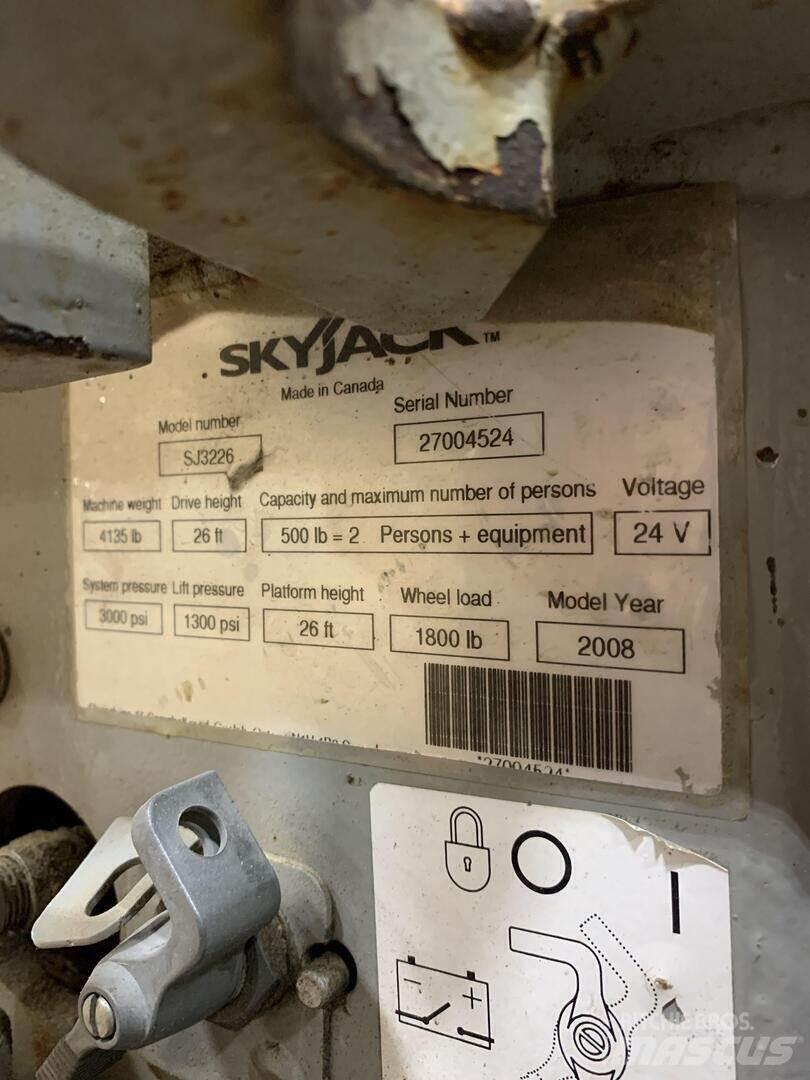 SkyJack SJIII 3226 Käärtõstukid