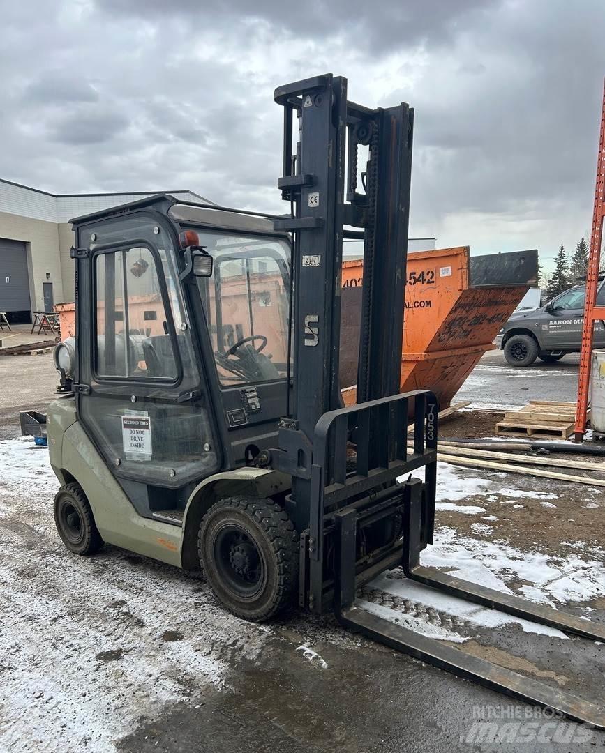 UN Forklift FL25T-JA Muu