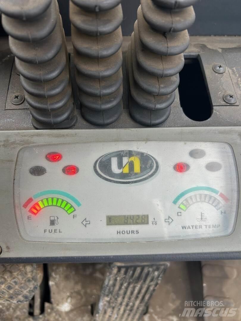 UN Forklift FL25T-JA Muu