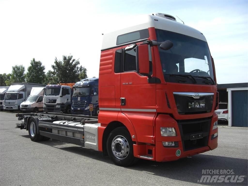 MAN 18360XXL TGX / LBW Raamautod