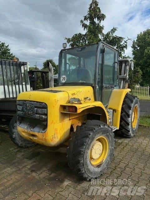 JCB 940-2 Maastikutõstukid