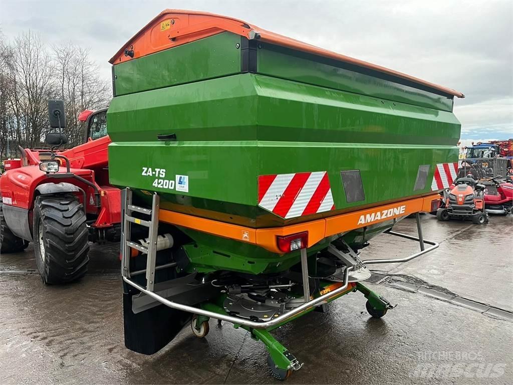 Amazone ZA-TS Mineraalväetise laoturid
