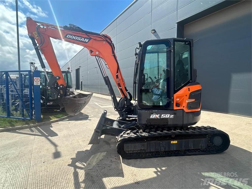 Doosan DX50z Roomikekskavaatorid