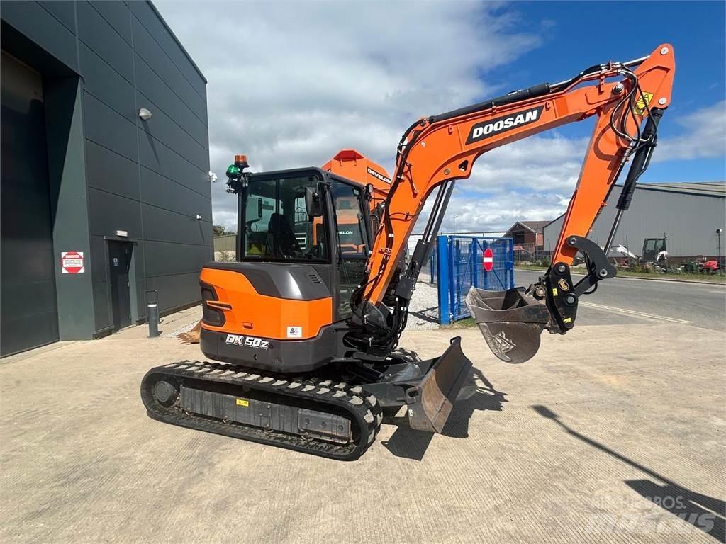 Doosan DX50z Roomikekskavaatorid