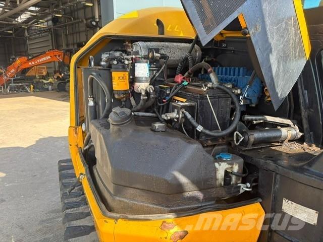 JCB 85Z-1 Roomikekskavaatorid