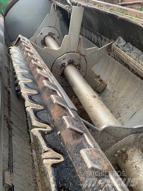 Keenan MF380 Muu