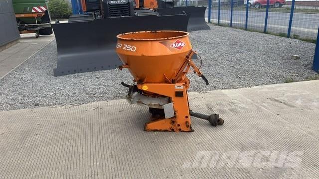 Kuhn Spreader Mineraalväetise laoturid