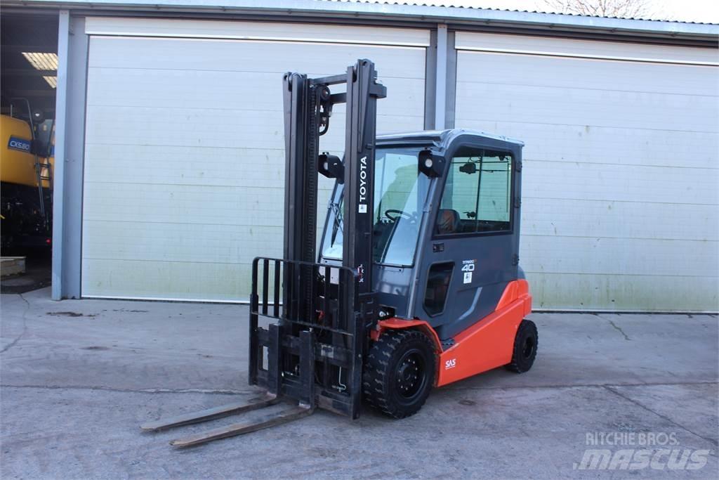 Toyota 4T Forklift Kahveltõstukid - muud